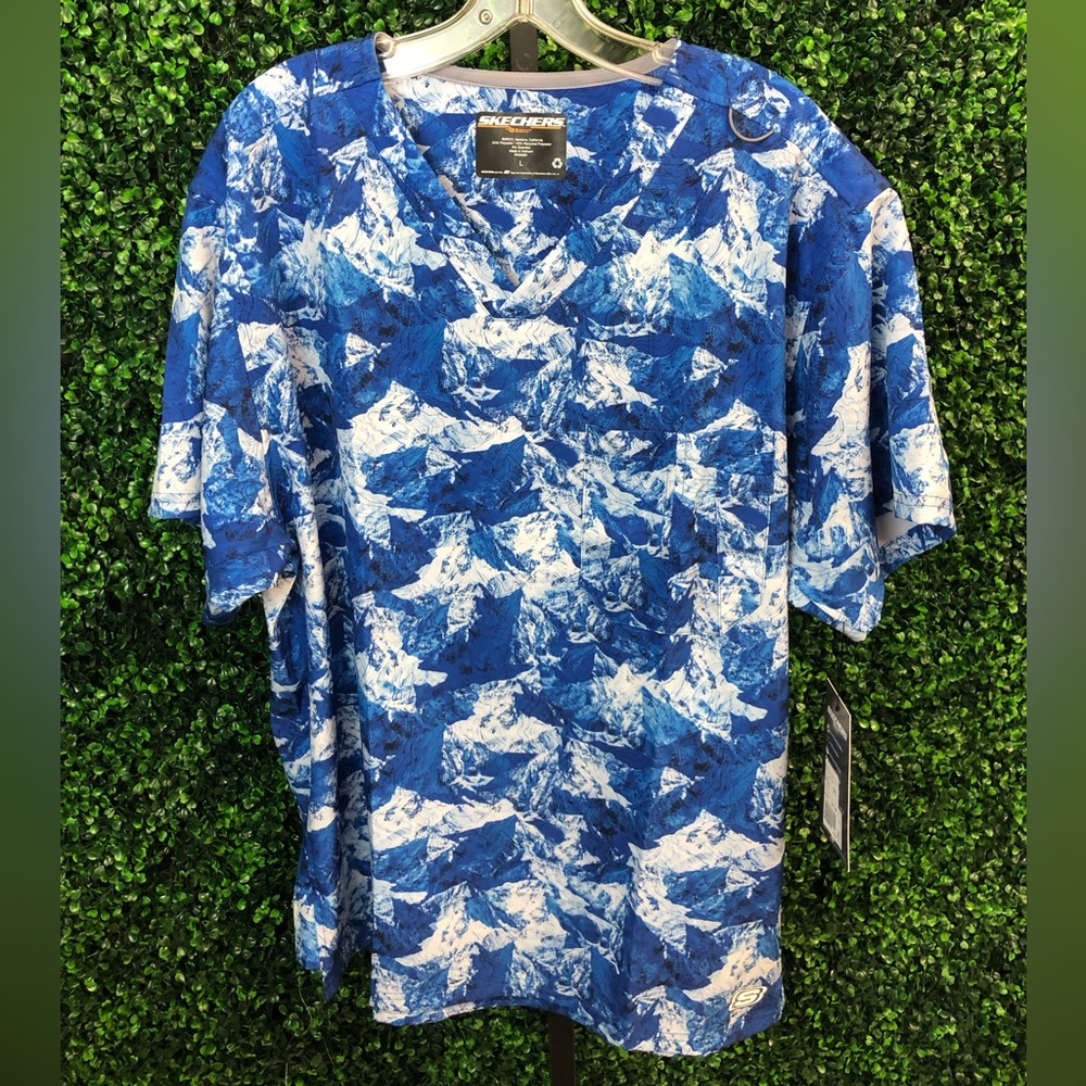 NWT Sketchers Womens Blue Abstract Printed V Neck Scrub Top Size Large
